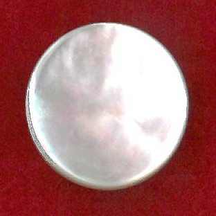 FLAT PEARL BUTTON - SIZE 10 - IVORY