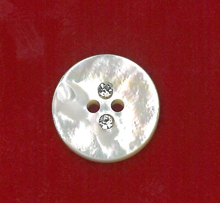 MOTHER OF PEARL BUTTON - LIGHT